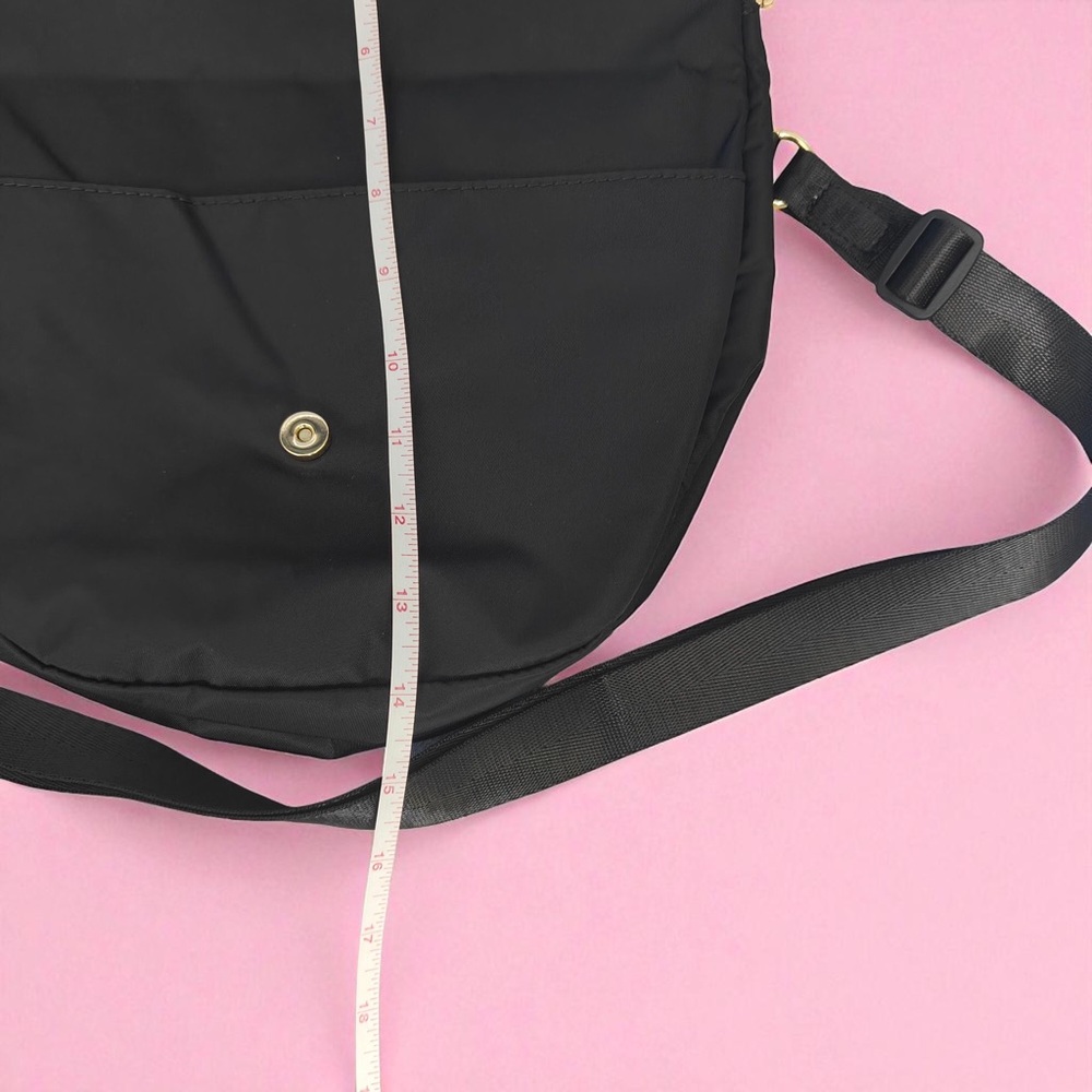 lululemon athletica Sleek Black Crossbody Bag 5L - Picture 5 of 6